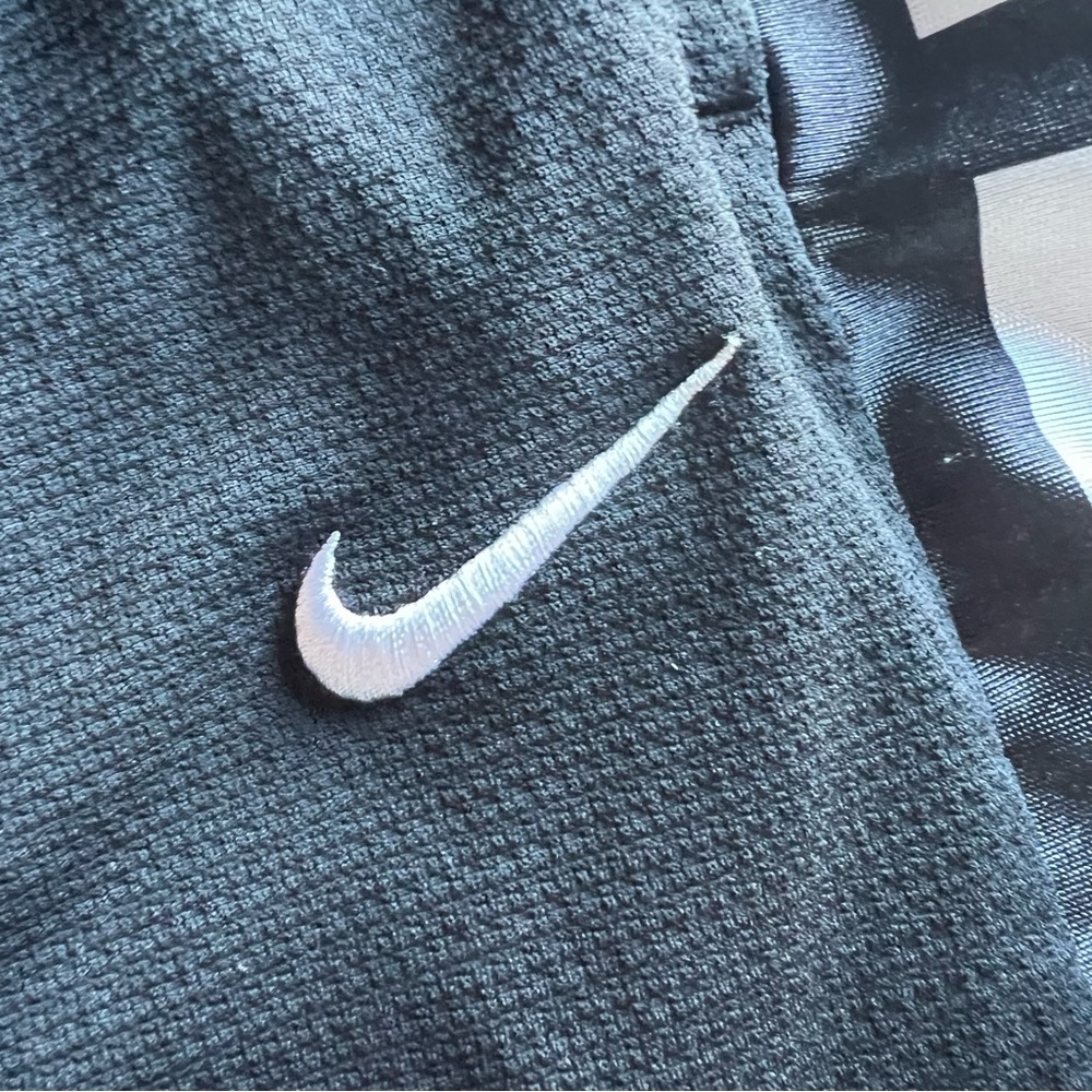 Nike Dri-FIT Athletic Basketball Shorts Black White Side Stripe Size S - Picture 2 of 5